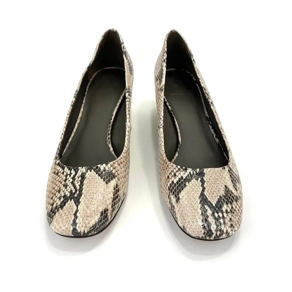 Tory Burch Block Heel Pump Sz 10M Tan Brown Snake Print Leather Closed Round Toe
